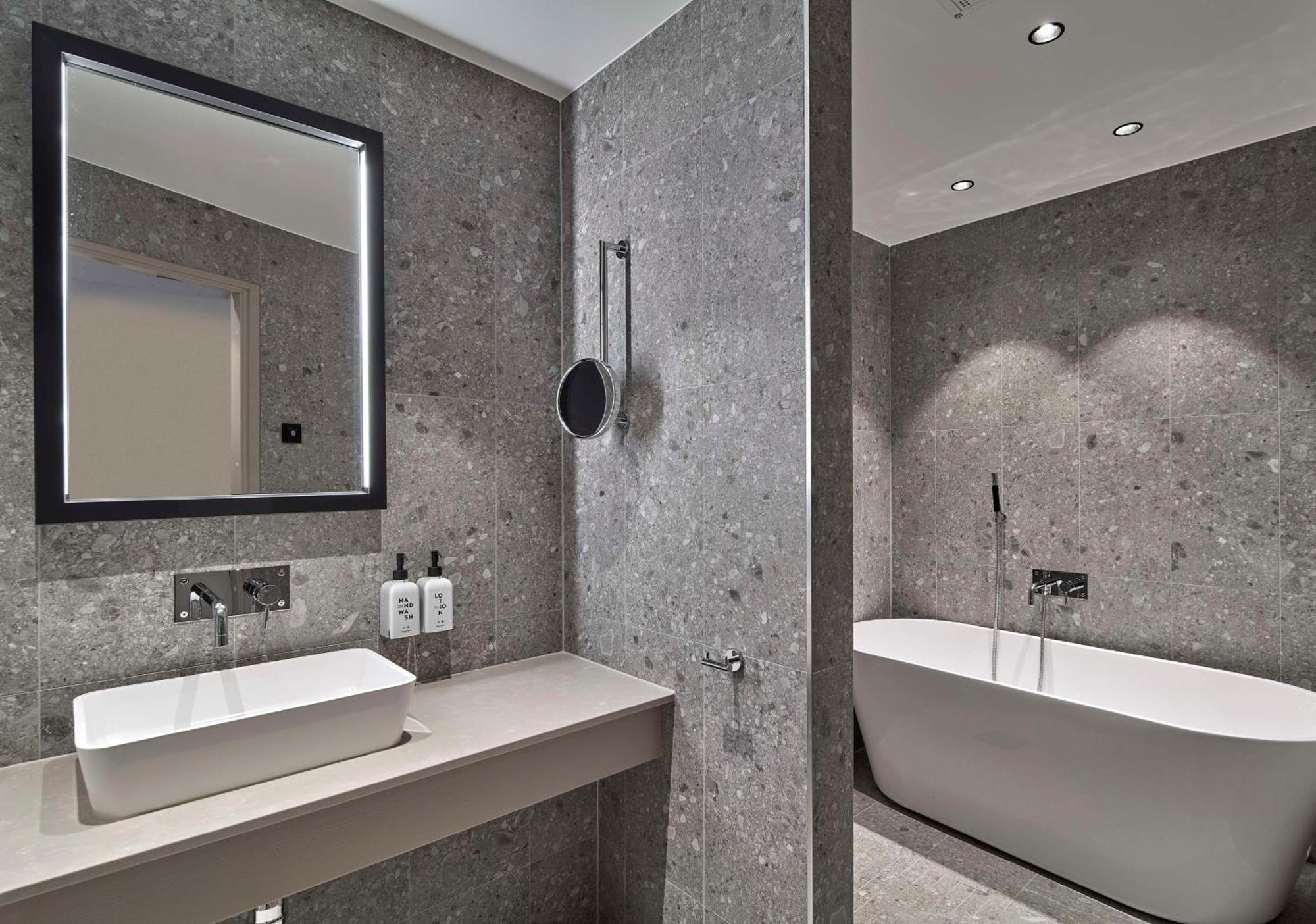 Scandic Crown Hotel 4*