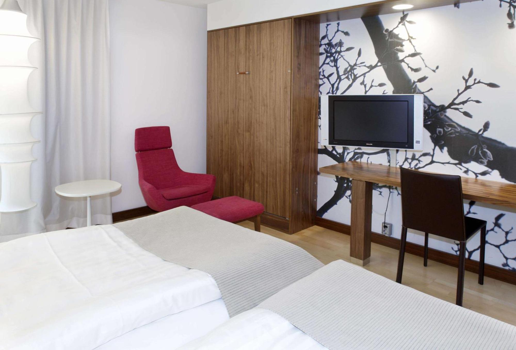 Scandic Crown Hotel 4*